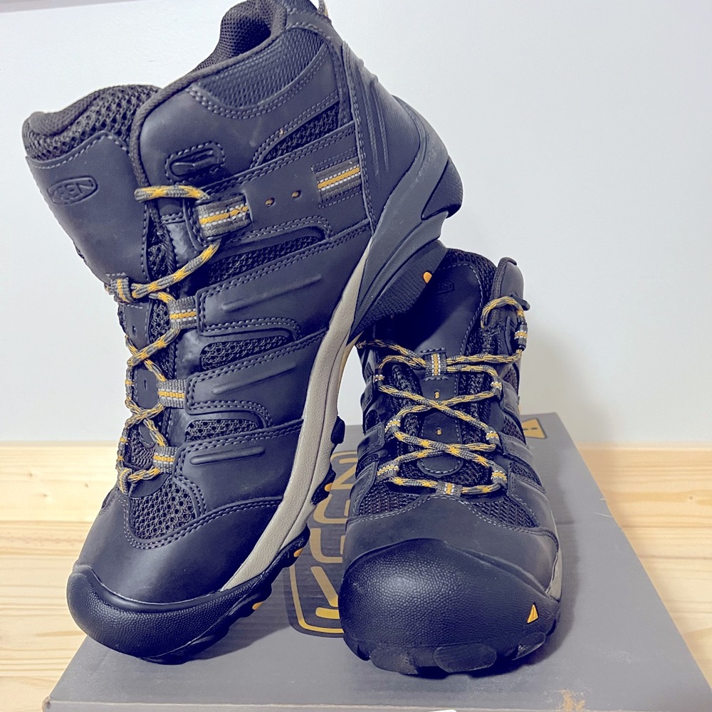 Men’s Keen steel toe boots